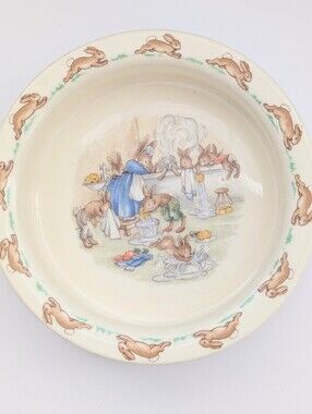 Royal Doulton Bunnykins English Fine Bone-China Albion Shaped Bath Scene Bowl
